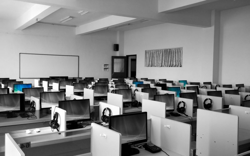 Digitális bennszülöttek nyelvén fenntartható nyelvvizsga