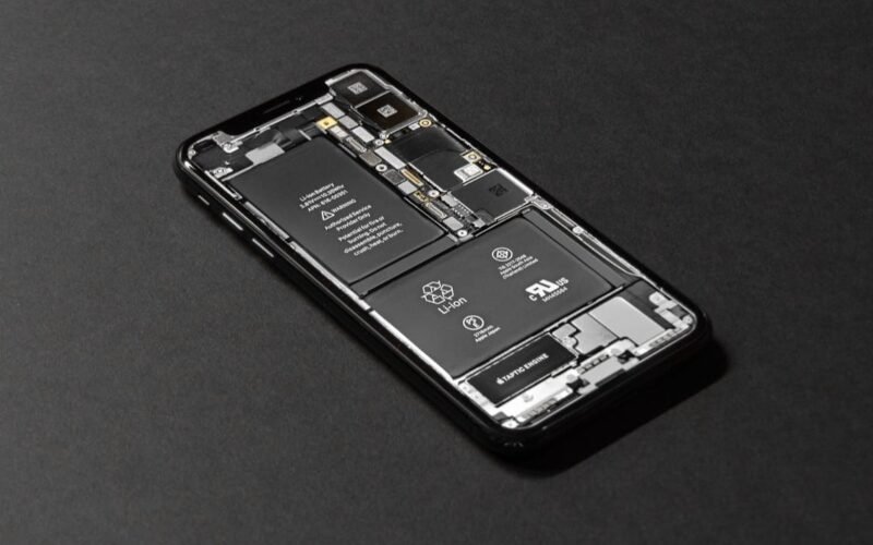 Milyen szempontokat vegyünk figyelembe céges telefon vásárláskor?